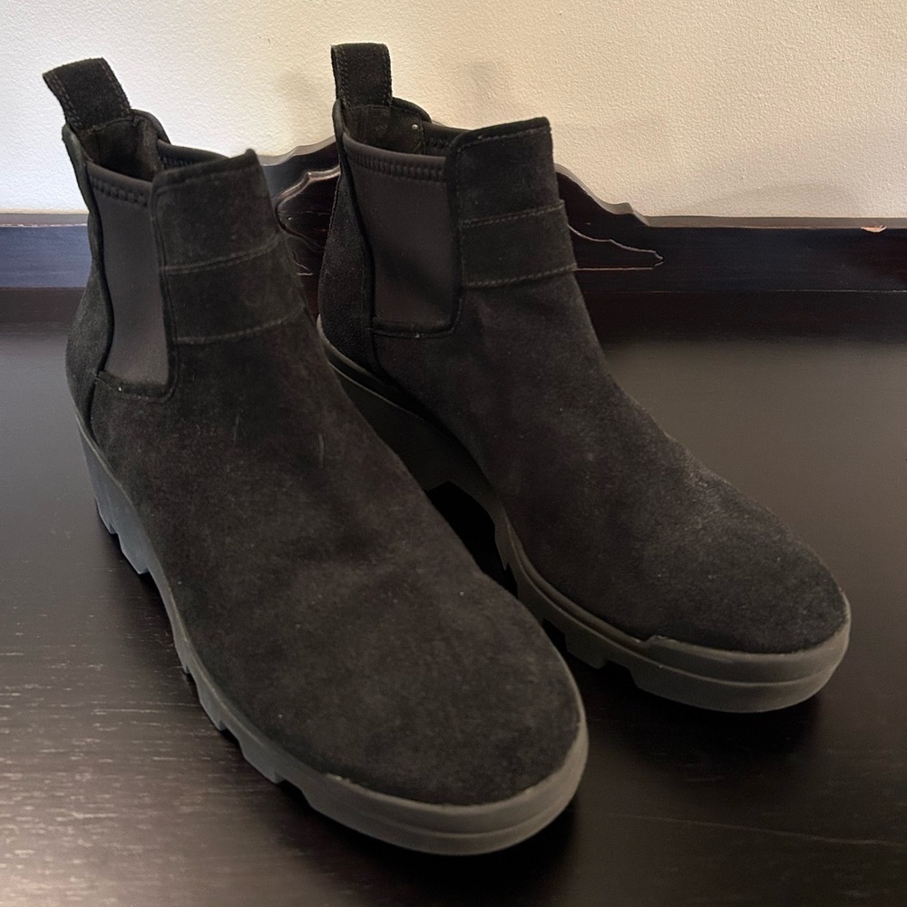 Eileen Fisher Splash Waterproof Chelsea Boot Booties Black Suede Women's Size 10